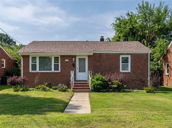 213 Moore Ave, Colonial Heights, VA 23834