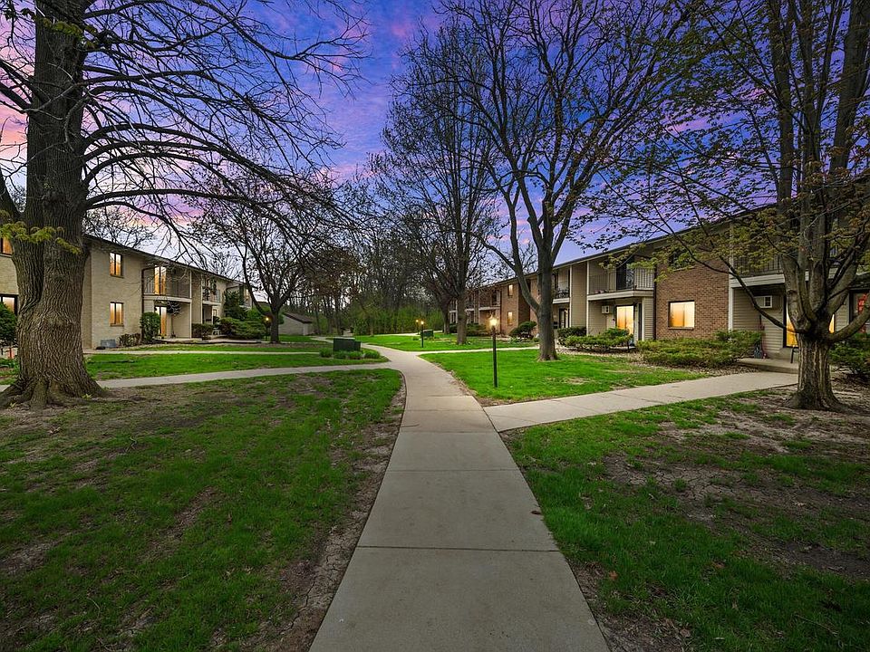 1st image of 1654 S Carriage LANE