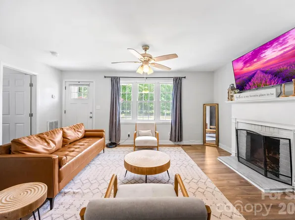 636 Hart St, Heath Springs, SC 29058