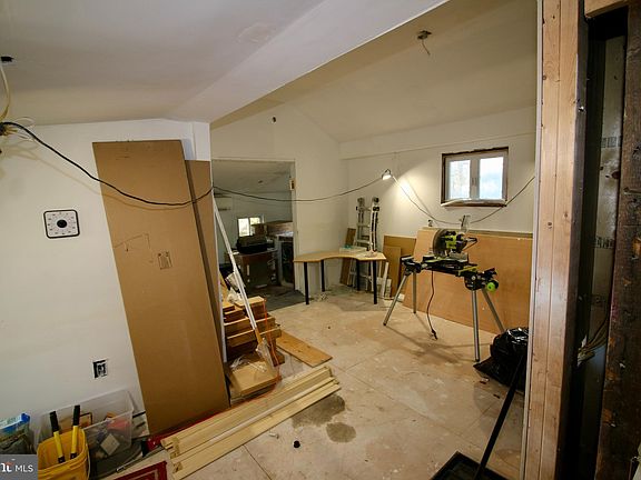 5th image of 51 S Manor St