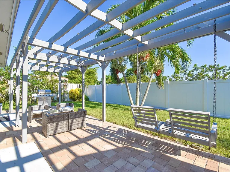 6550 Country Wood Way — Photo 38