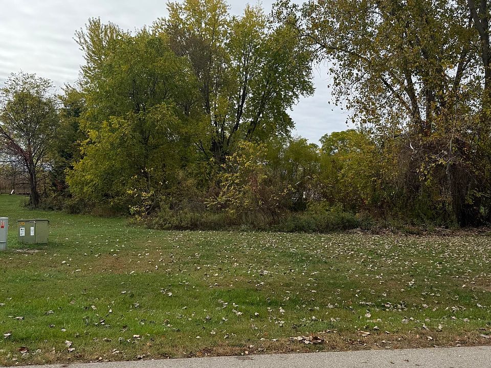 1st image of 771 W Shore Dr #14