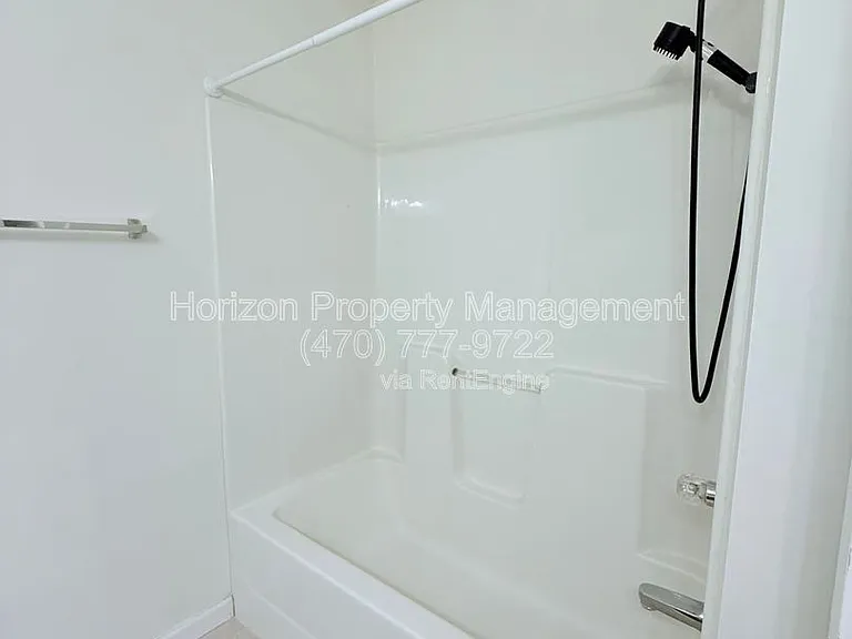 3987 Hidden Hollow Dr — Photo 10