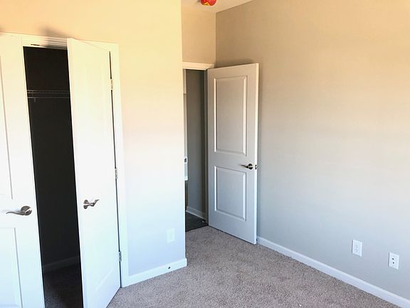 5th image of 211 Melbourne Dr