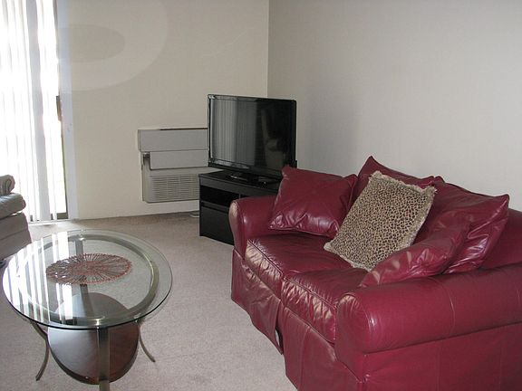 4th image of 2106 Kanawha Blvd E APT 415
