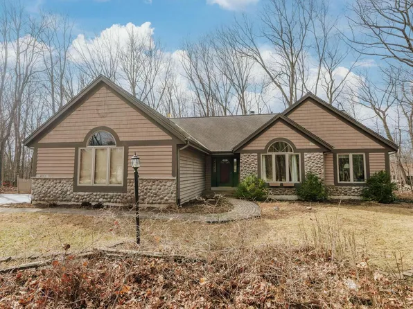 W224N7477 Wooded Hills DRIVE, Lisbon, WI 53089