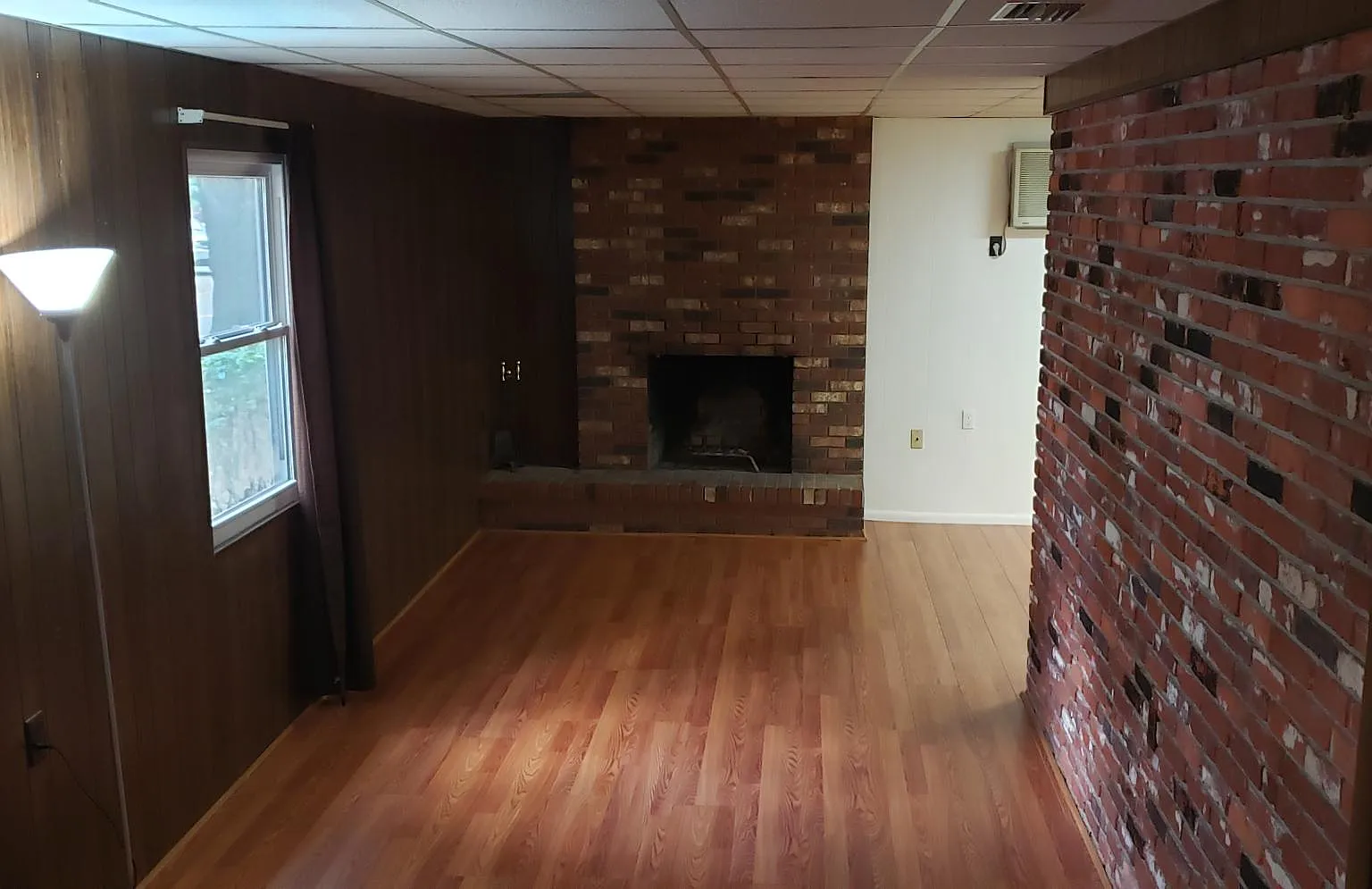 2305 NE 10th Terrace — Photo 3