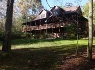 2095 Darwin Rd, Pinckney, MI 48169