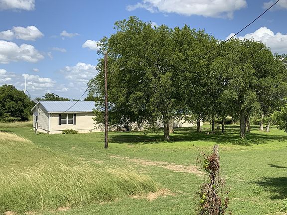 3rd image of 929 Neighbors Corner Rd