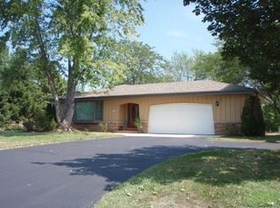 W331S8150 James Dr, Mukwonago, WI 53149