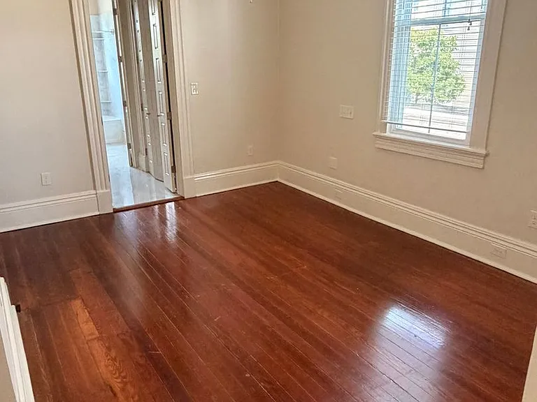 Gorgeous Two Story 3BD/2.5BA w/ Private Fenced in Backyard — Photo 12