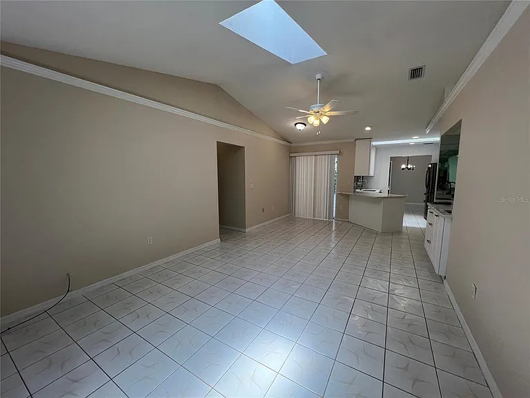 1516 Abel St — Photo 16