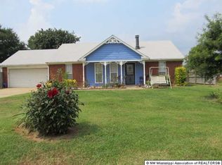 7073 Layne Dr, Horn Lake, MS 38637