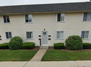 10 Russell St APT 10, Branford, CT 06405