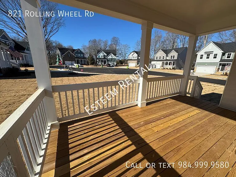 821 Rolling Wheel Rd — Photo 32