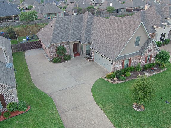 4th image of 411 Long Acre Dr