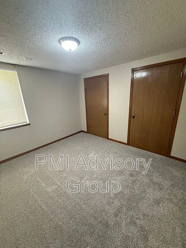 3 bed, 2.5 bath, 1546 sqft, $1,570 — Photo 4
