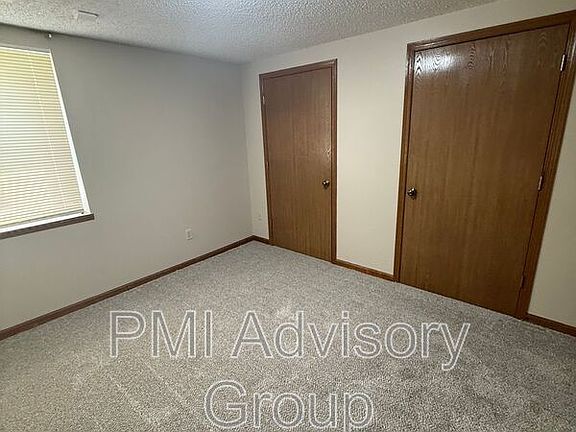 4th image of 2816 SW Westport Plaza Dr