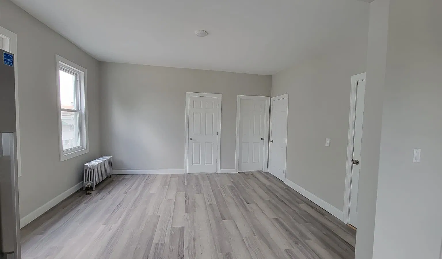 2 bed, 700 sqft, $2,200 — Photo 3