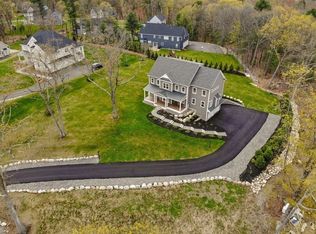 147 Middle Rd, Southborough, MA 01772