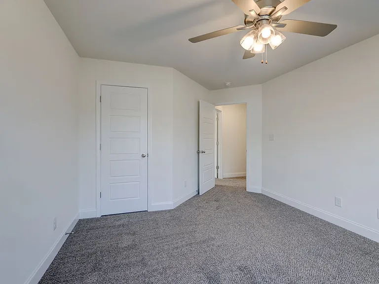 1385 Harmon Ln — Photo 22