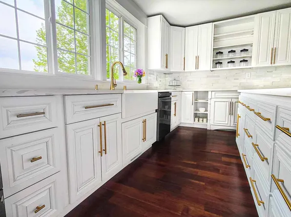 34525 Walburg LANE, Burlington, WI 53105