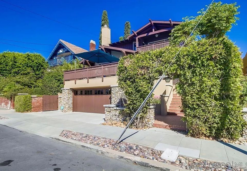 1st image of 2009 Granada Ave