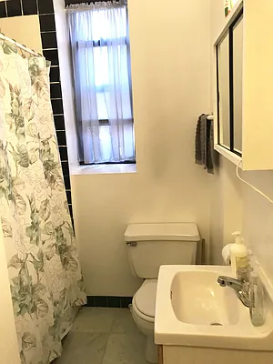 Rented by Aryeh Realty | media 46