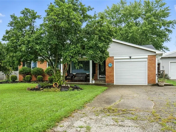 3746 Sterling Dr, Franklin, OH 45005