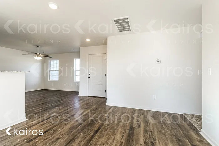 803 Granite Cir — Photo 2
