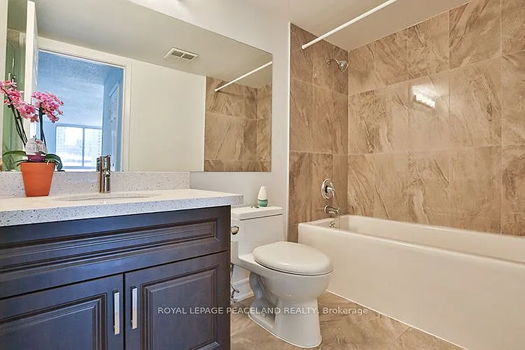 44 Gerrard St W #704 — Photo 15