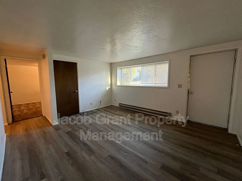 Building Photo - 2282 Stace St #4