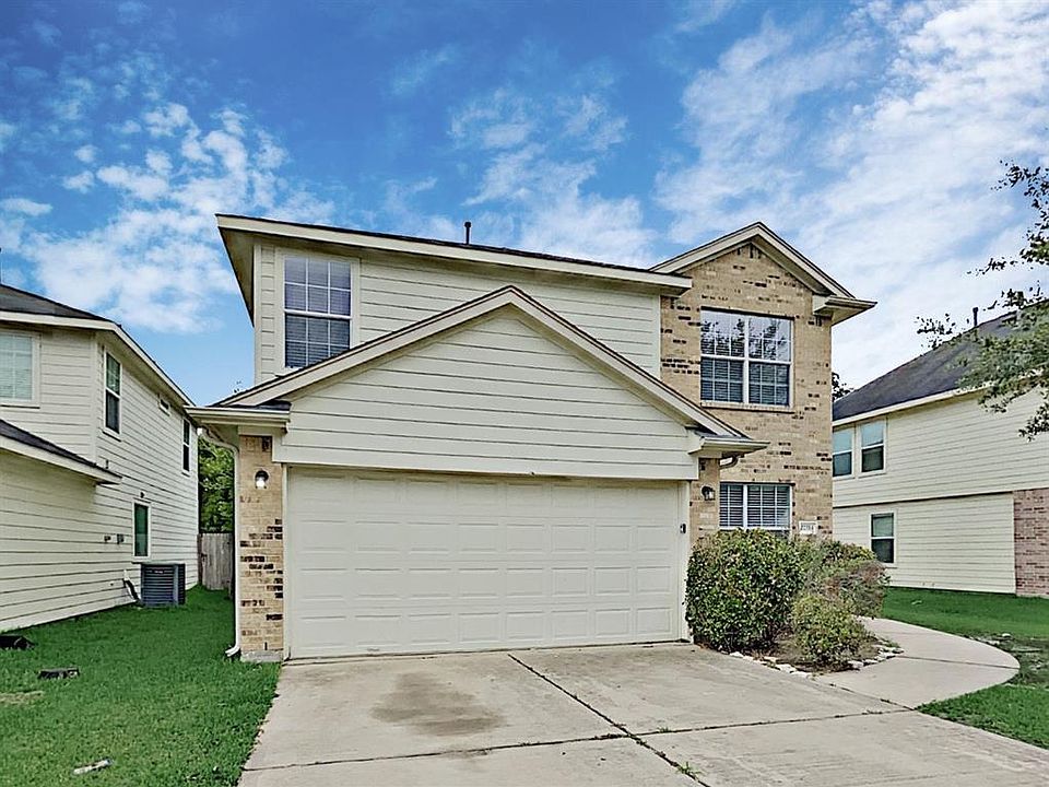 1st image of 22314 Queenbury Hills Dr