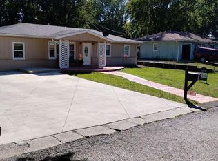 8515 Troup Ave, Kansas City, KS 66112