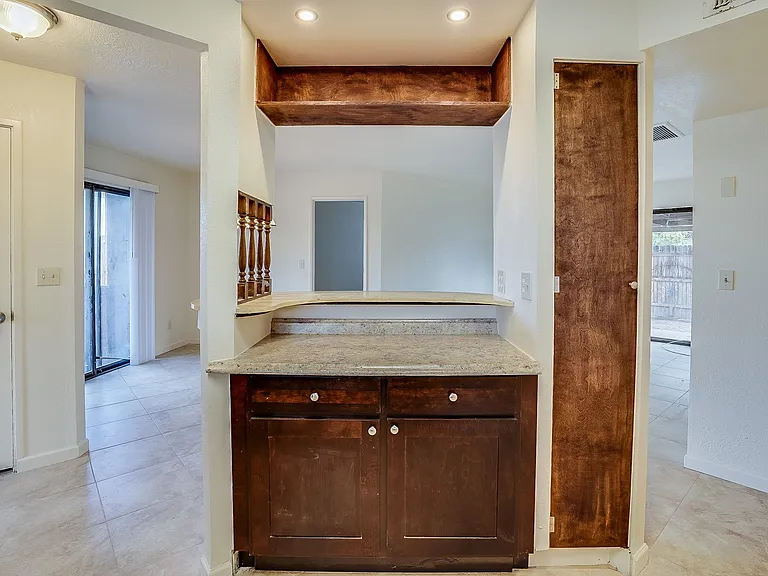 422 E Navajo Rd — Photo 15