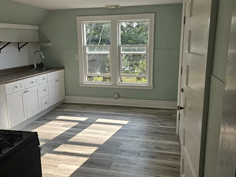 623-625 Savin Ave #3 — Photo 4