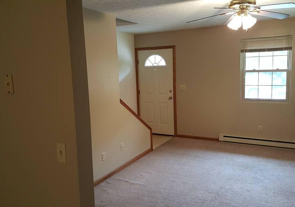 1st image of 8 Sunrise Dr APT A