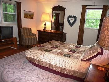 4th image of 27 Deberg Dr