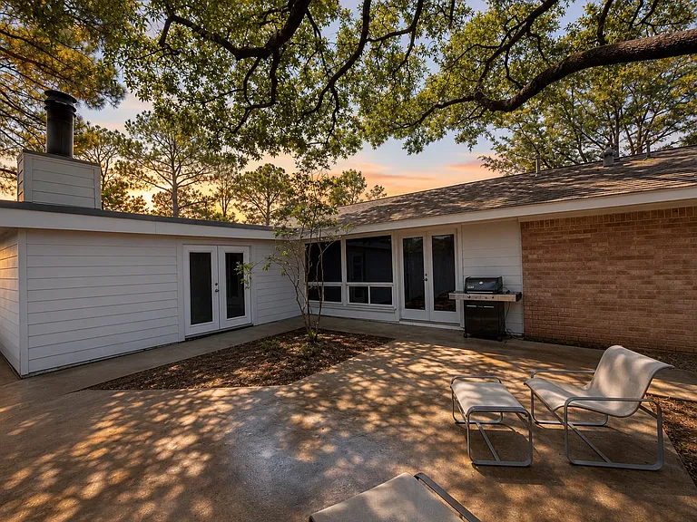 3401 Hanover Ln — Photo 20