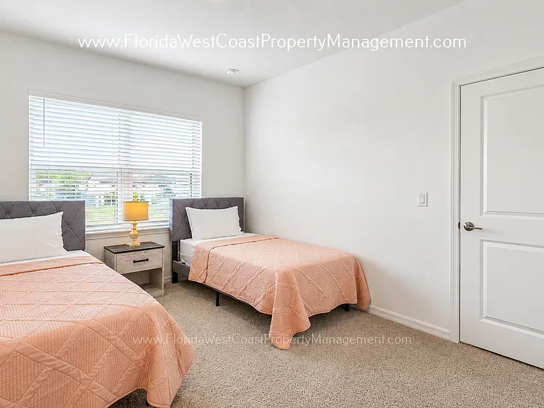 6394 Grandview Hill Ct — Photo 37