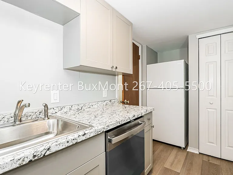1825 Bridgetown Pike #310 — Photo 2