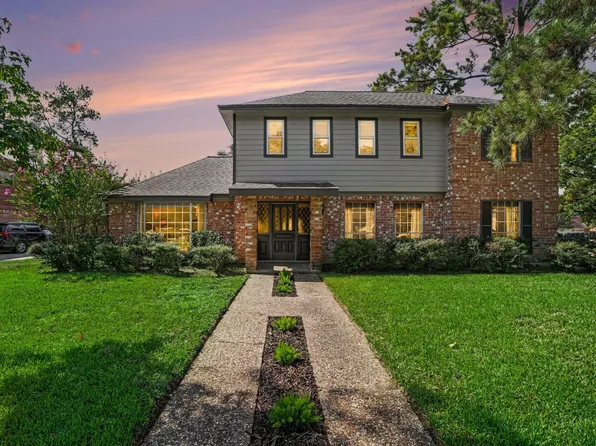 15423 Misty Forest Ct, Houston, TX 77068