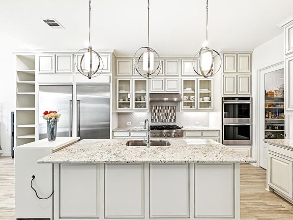 5th image of 4601 Apollonia Way