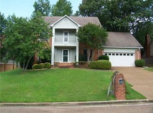 285 Locust Grove Dr, Cordova, TN 38018