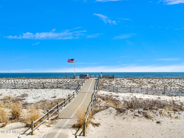 36 Dune Ter — Photo 26
