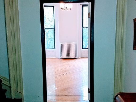 2nd image of 757A Union St #2R