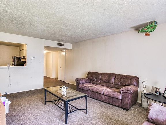 3rd image of 6028 Westridge Ln APT 109