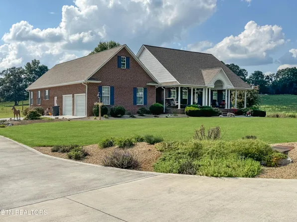 411 Robbins St, Sweetwater, TN 37874