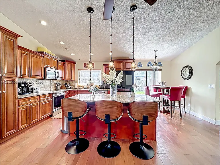 8060 NW 51st Ct — Photo 33