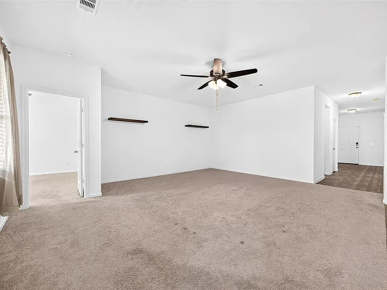1024 Banyon Tree Ln — Photo 16